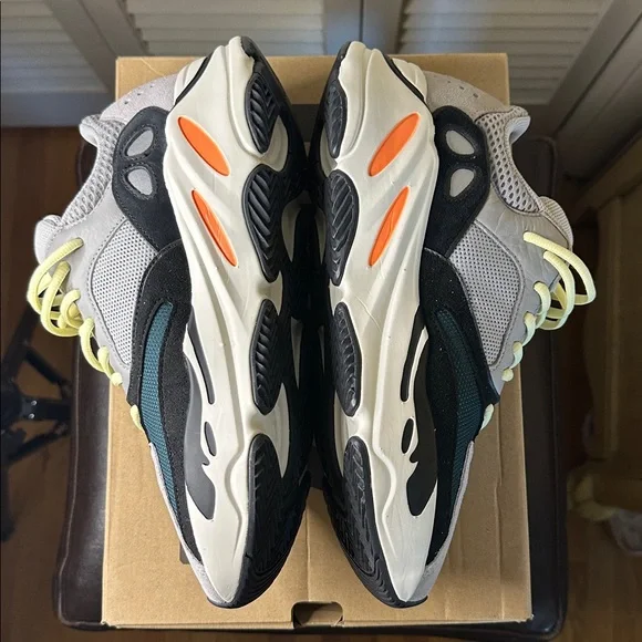 Adidas Yeezy Boost 700 Wave Runner… - Picture 5 of 10